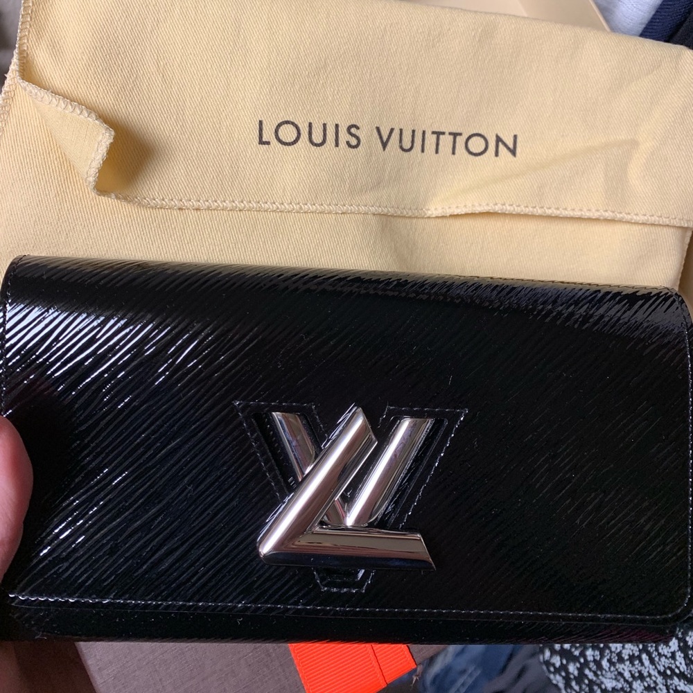 Louis Vuitton Twist Wallet